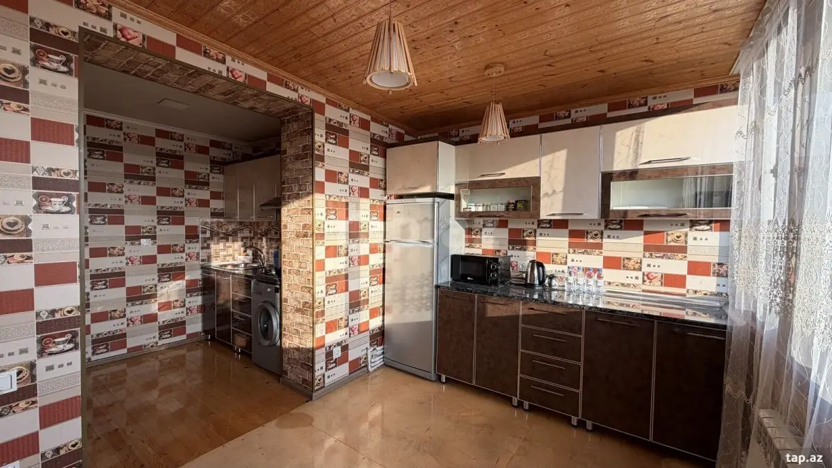 550 AZN - 3 otaqlı mənzil Kirayə (aylıq), Şəki