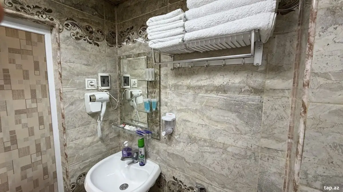 550 AZN - 3 otaqlı mənzil Kirayə (aylıq), Şəki