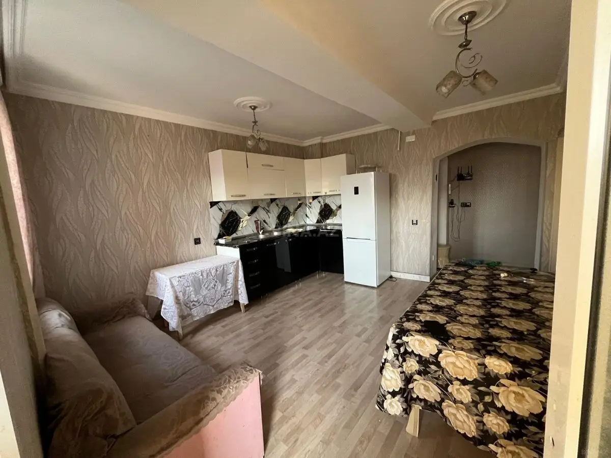 800 AZN - 4 otaqlı mənzil Kirayə (aylıq), Abşeron
