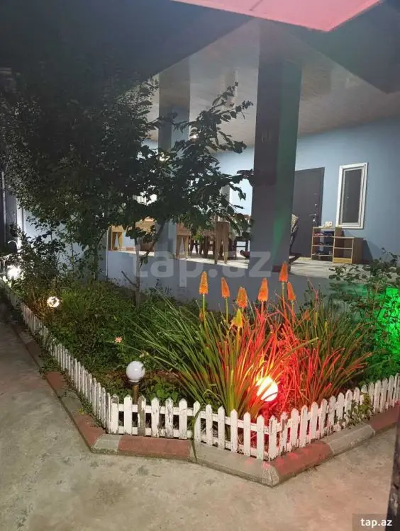 350 AZN - 3 otaqlı mənzil Kirayə (aylıq), Şəki