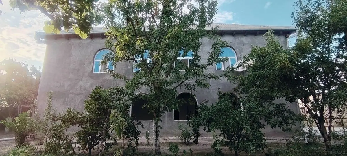80 000 AZN - 4 otaqlı mənzil Satılır, Ağdaş