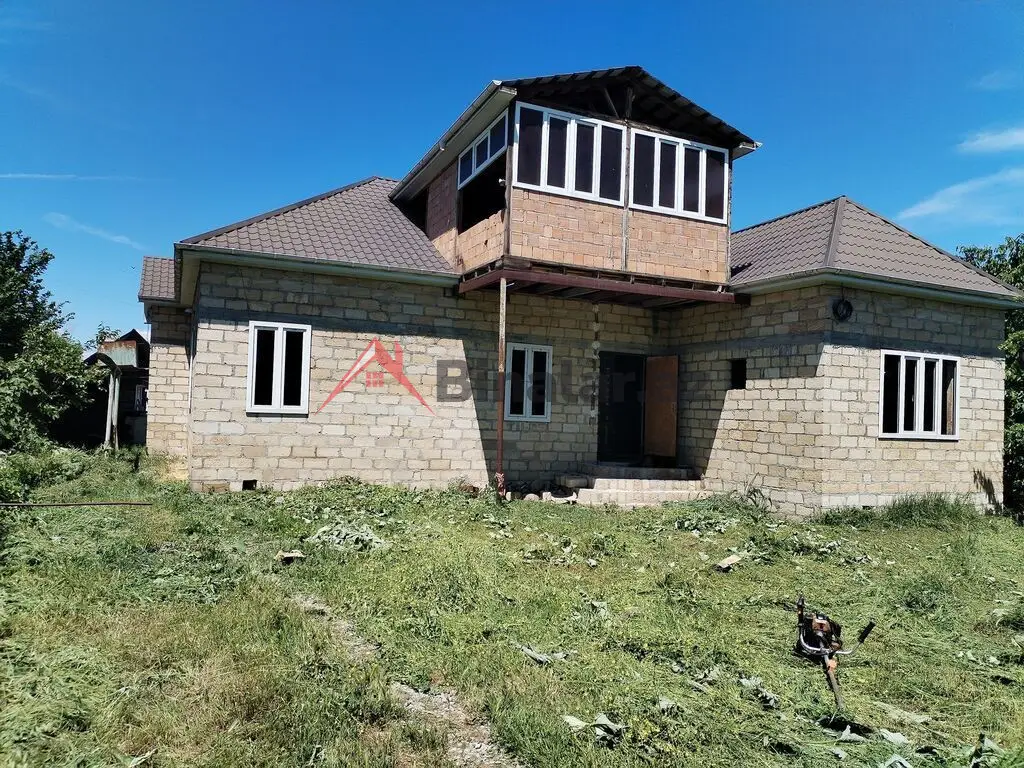 75 000 AZN - 5 otaqlı mənzil Satılır, Göyçay