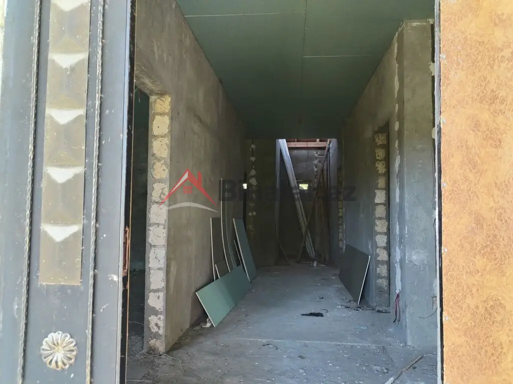 75 000 AZN - 5 otaqlı mənzil Satılır, Göyçay