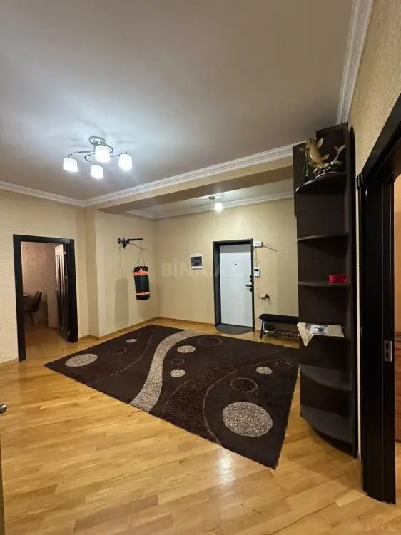 1 000 AZN - 3 otaqlı mənzil Kirayə (aylıq), 8-ci kilometr, Abşeron