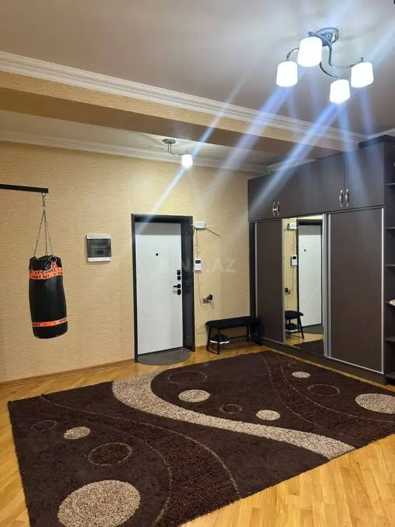 1 000 AZN - 3 otaqlı mənzil Kirayə (aylıq), Abşeron
