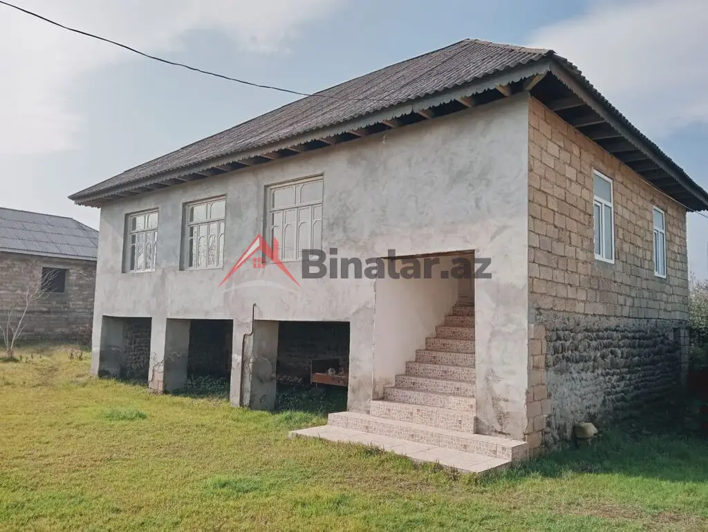 50 000 AZN - 3 otaqlı mənzil Satılır, Astara