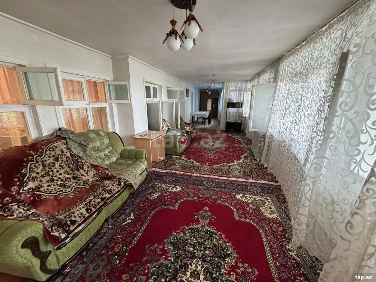 300 AZN - 7 otaqlı mənzil Kirayə (aylıq), Şəki