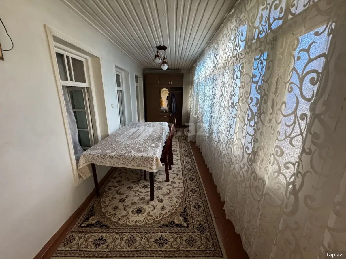 300 AZN - 7 otaqlı mənzil Kirayə (aylıq), Şəki