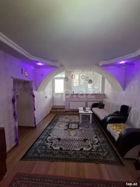 54 000 AZN - 5 otaqlı mənzil , Şəki