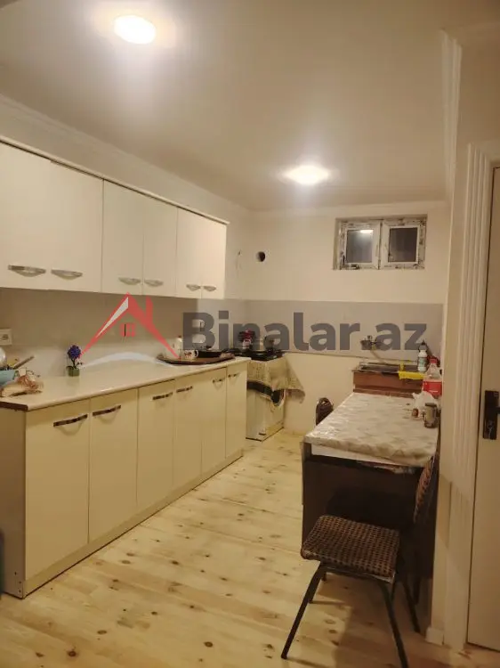 100 AZN - 4 otaqlı mənzil Kirayə (aylıq), Gəncə