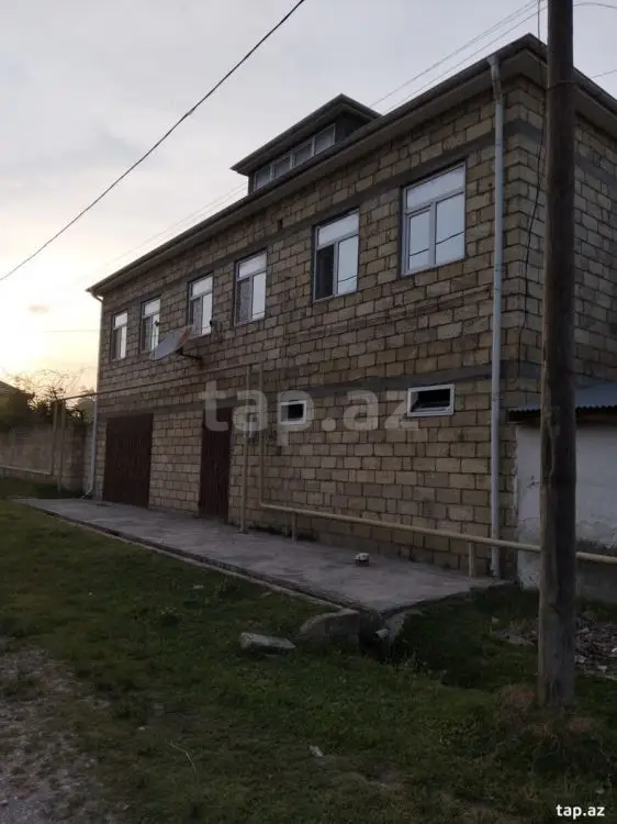 120 000 AZN - 5 otaqlı mənzil , Quba