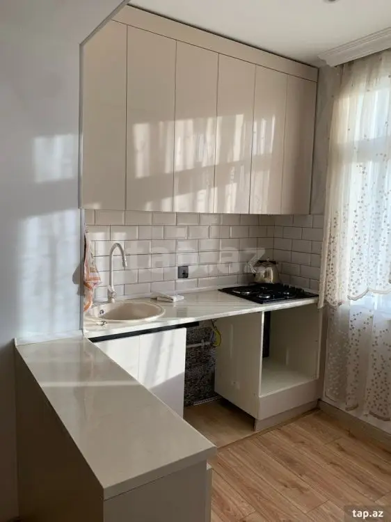 700 AZN - 2 otaqlı mənzil Kirayə (aylıq), 8-ci kilometr, Nizami, Bakı