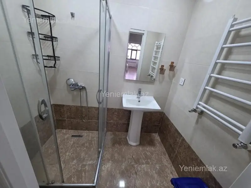 600 AZN - 3 otaqlı mənzil Kirayə (aylıq), Sumqayıt Bulvarı, Sumqayıt