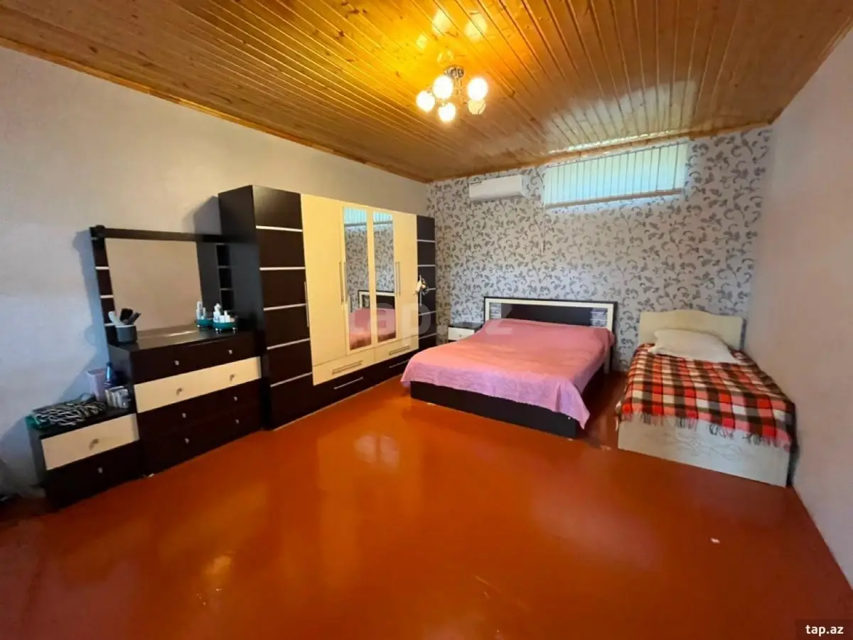 83 000 AZN - 6 otaqlı mənzil , Şəki
