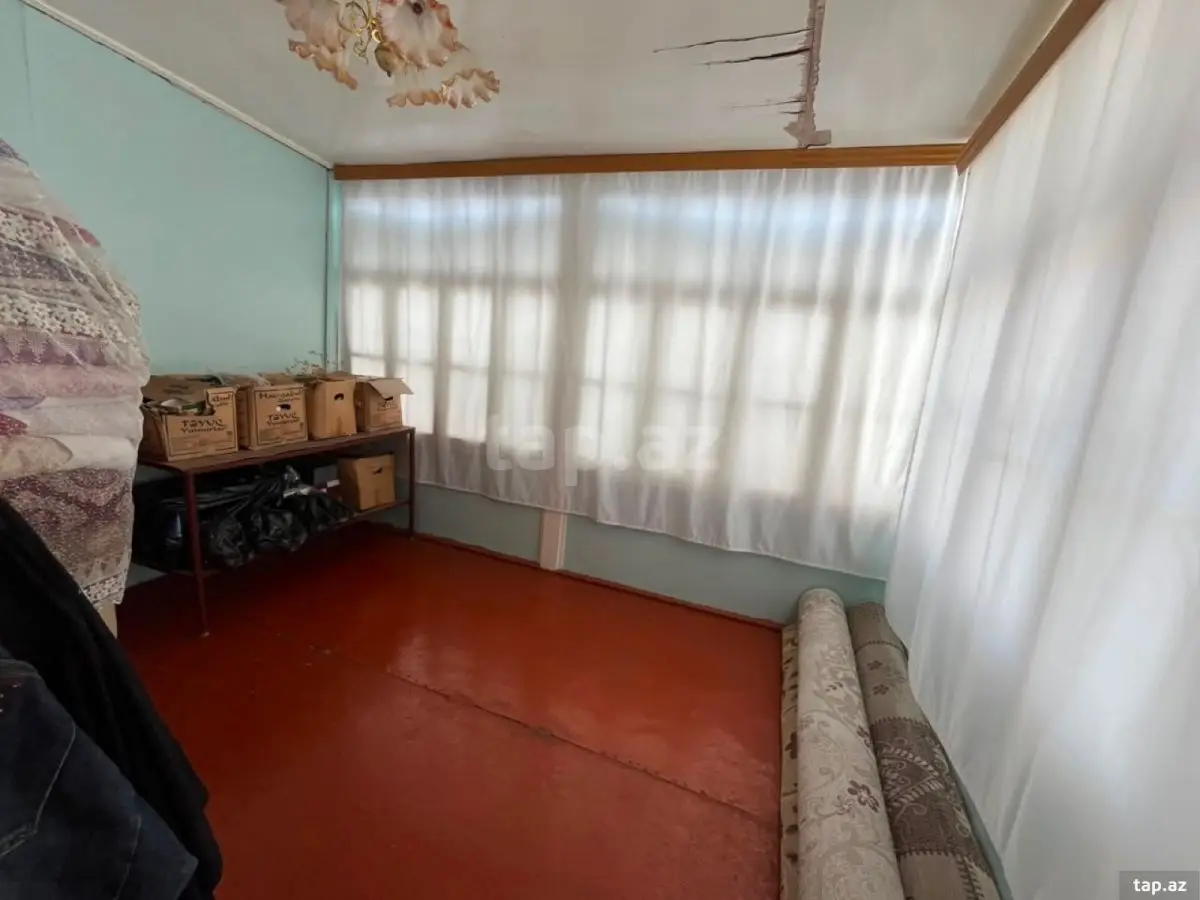 83 000 AZN - 6 otaqlı mənzil , Şəki