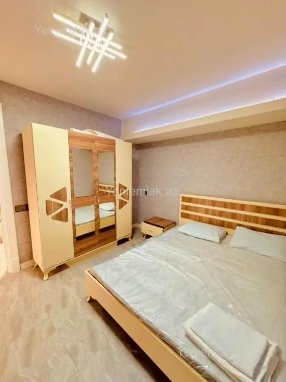 150 AZN - 4 otaqlı mənzil Kirayə (günlük), Mərdəkan, Xəzər, Bakı