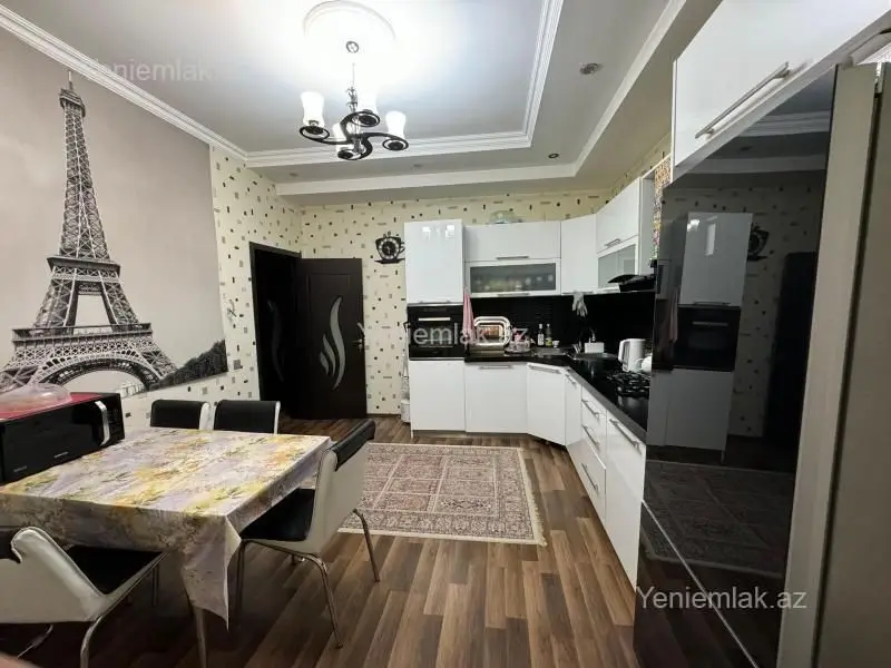 500 000 AZN - 8 otaqlı mənzil Satılır, Nizami, Bakı