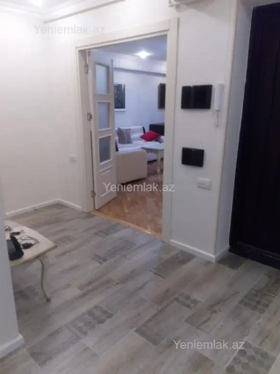 1 299 AZN - 3 otaqlı mənzil Kirayə (aylıq), Səbail, Bakı