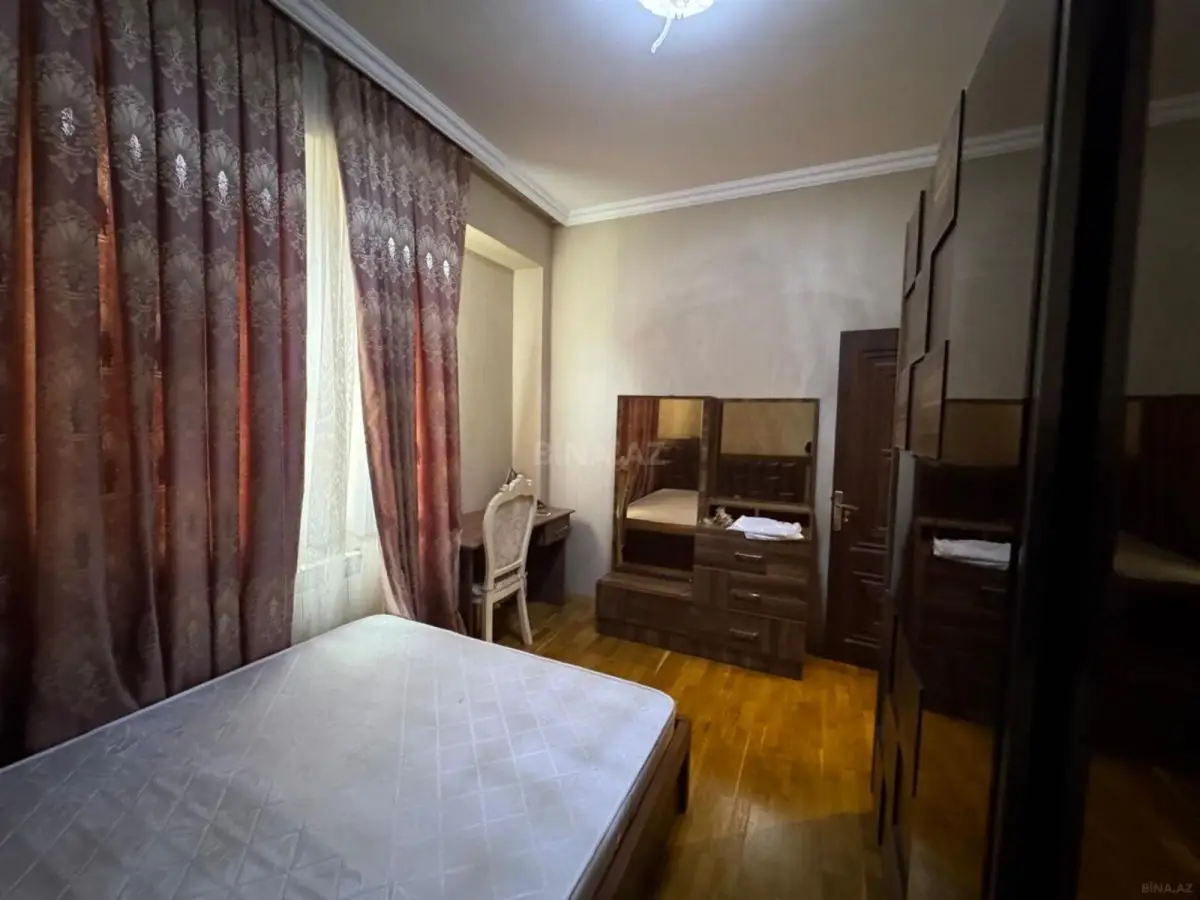 950 AZN - 3 otaqlı mənzil Kirayə (aylıq), Nizami, Bakı