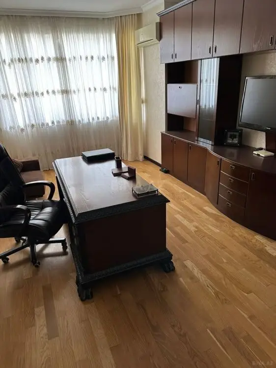 1 600 AZN - 4 otaqlı mənzil Kirayə (aylıq), Nəsimi, Bakı