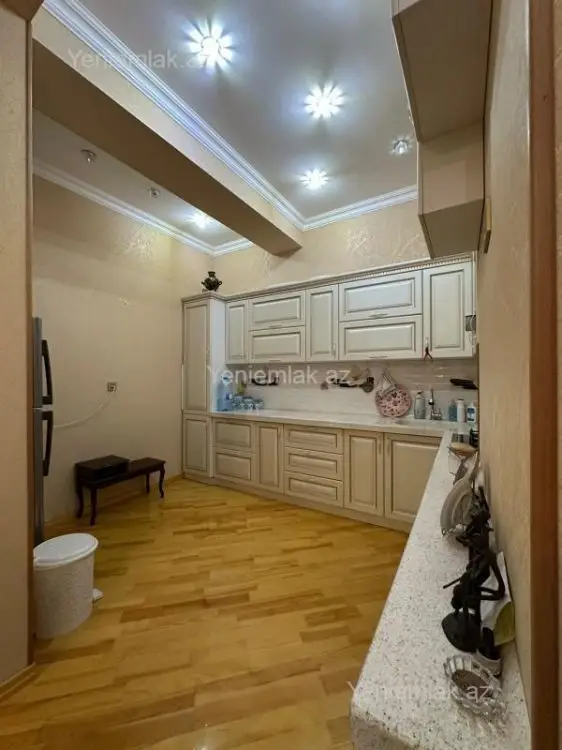 285 000 AZN - 3 otaqlı mənzil Satılır, Yasamal qəs., Yasamal, Bakı