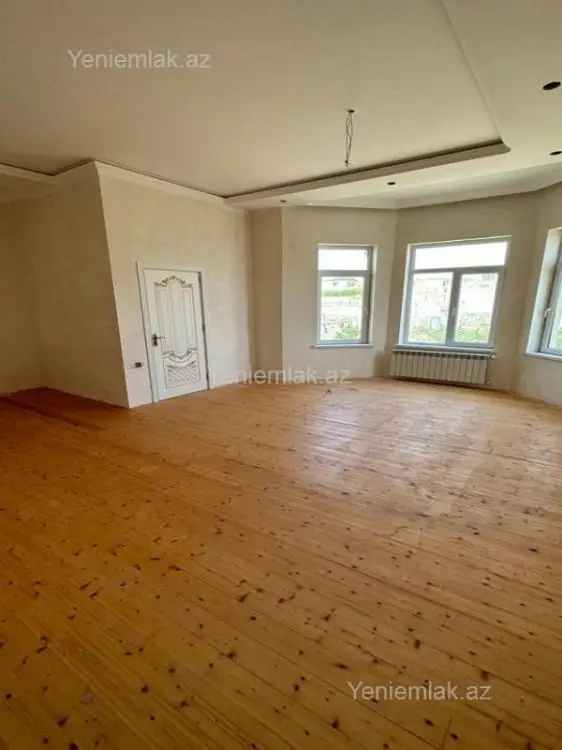 260 000 AZN - 7 otaqlı mənzil Satılır, Saray, Abşeron