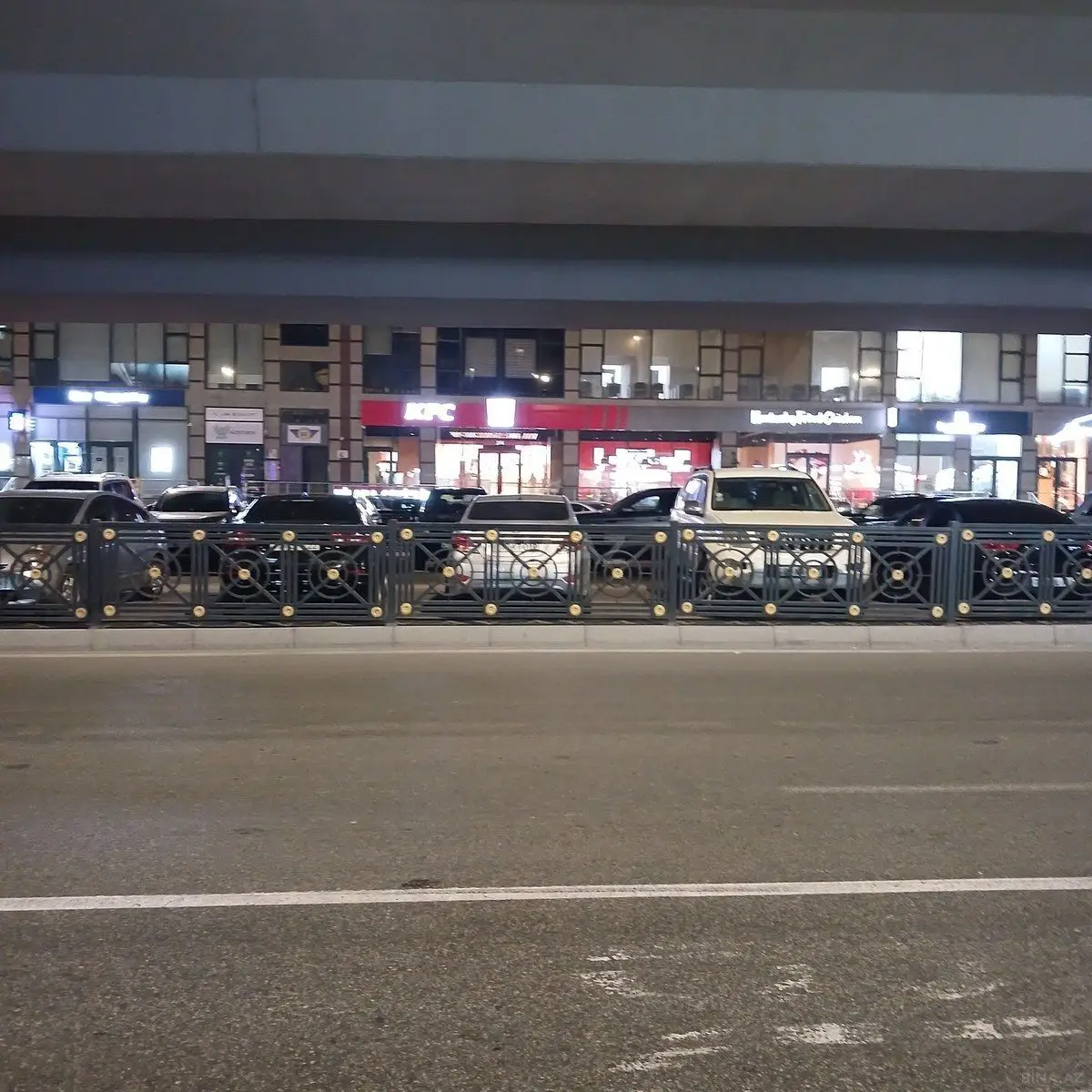200 AZN - 27 m² Obyekt / Ofis Kirayə (aylıq), 3-cü mikrorayon, Abşeron