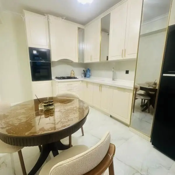 1 300 AZN - 3 otaqlı mənzil Kirayə (aylıq), Nəsimi, Bakı