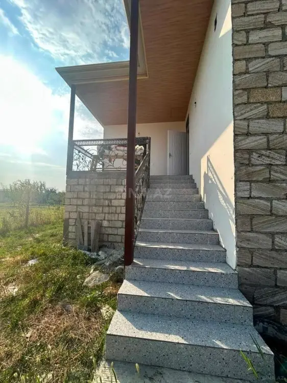 96 000 AZN - 8 otaqlı mənzil Satılır, Xudat