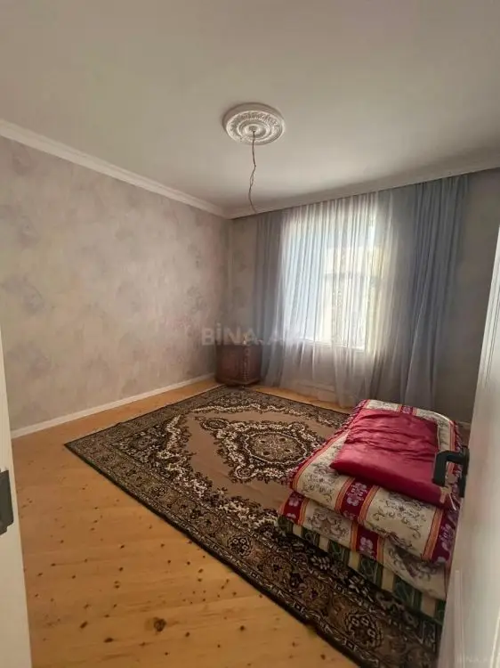 96 000 AZN - 8 otaqlı mənzil Satılır, Xudat