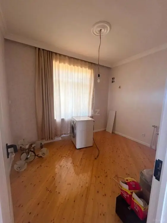 96 000 AZN - 8 otaqlı mənzil Satılır, Xudat