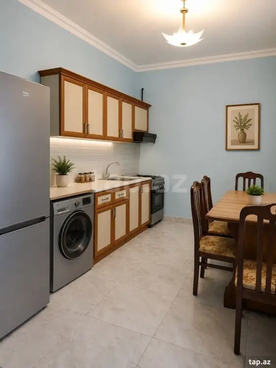 3 000 AZN - 7 otaqlı mənzil Kirayə (aylıq), Badamdar qəs., Səbail, Bakı