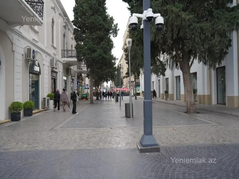 700 000 AZN - 4 otaqlı mənzil Satılır, İçəri şəhər, Səbail, Bakı