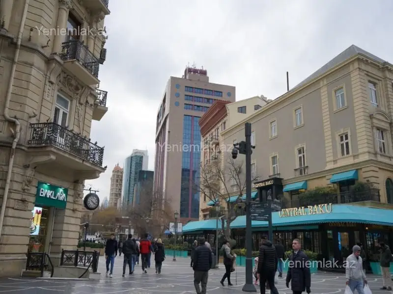 700 000 AZN - 4 otaqlı mənzil Satılır, İçəri şəhər, Səbail, Bakı