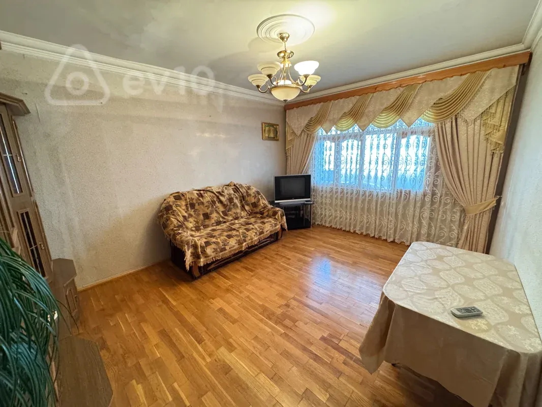 100 AZN - 3 otaqlı mənzil Kirayə (aylıq), Gəncə