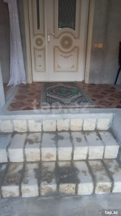 60 000 AZN - 4 otaqlı mənzil , Yevlax