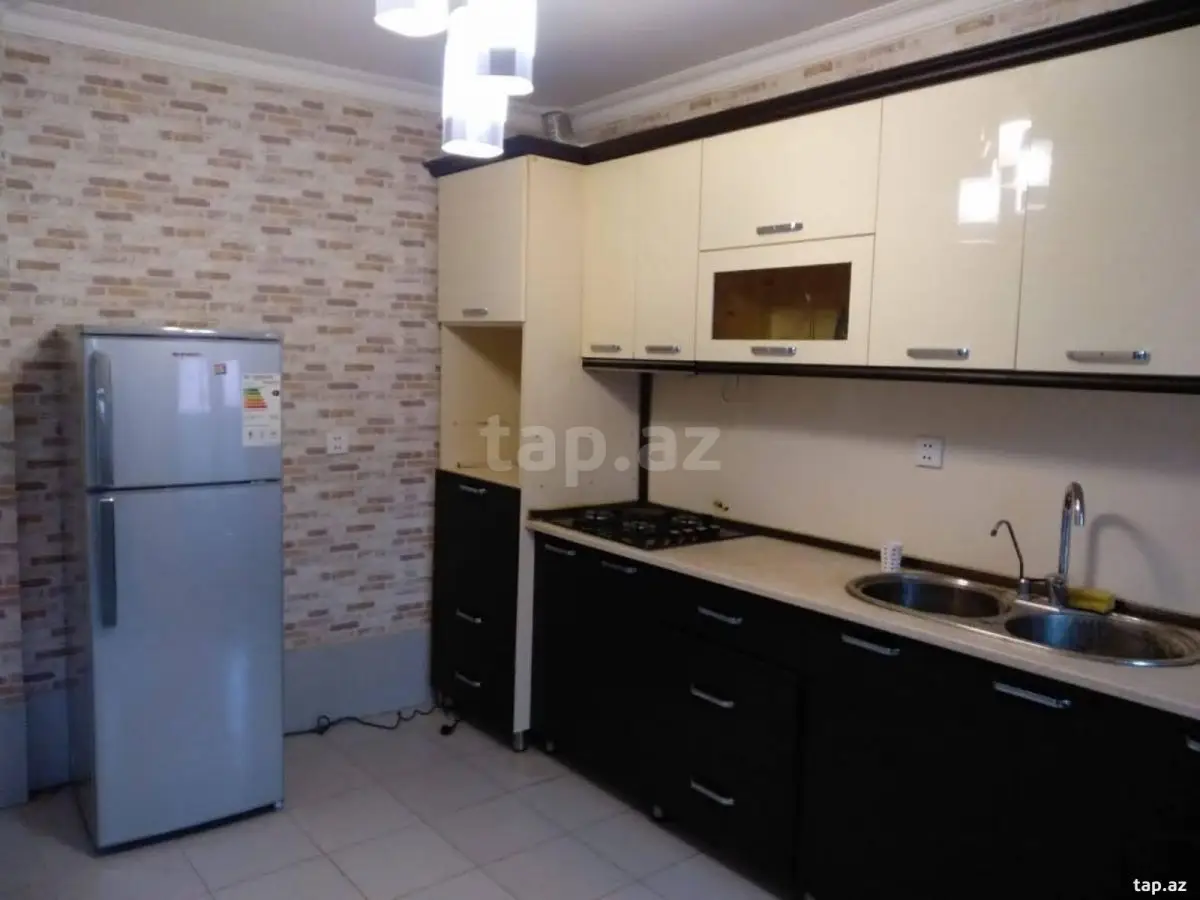 1 000 AZN - 7 otaqlı mənzil Kirayə (aylıq), Gəncə
