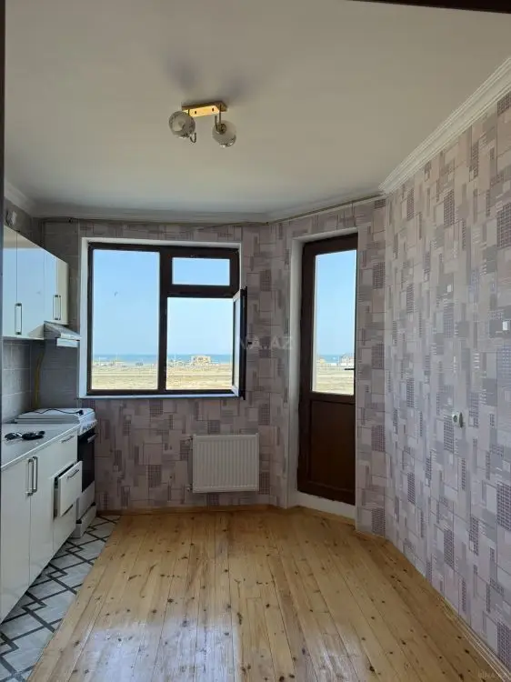 350 AZN - 4 otaqlı mənzil Kirayə (aylıq), Sahil qəs., Qaradağ, Bakı