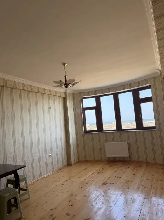 350 AZN - 4 otaqlı mənzil Kirayə (aylıq), Sahil qəs., Qaradağ, Bakı