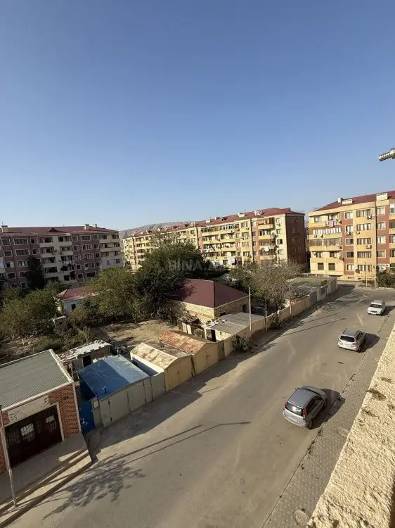 350 AZN - 4 otaqlı mənzil Kirayə (aylıq), Sahil qəs., Qaradağ, Bakı
