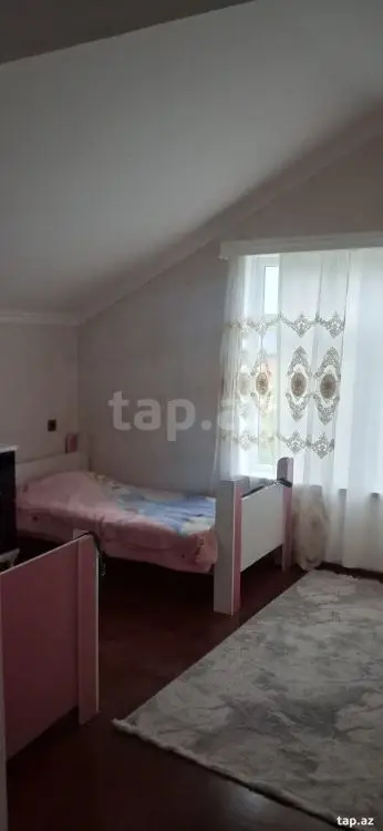 80 000 AZN - 4 otaqlı mənzil , Quba