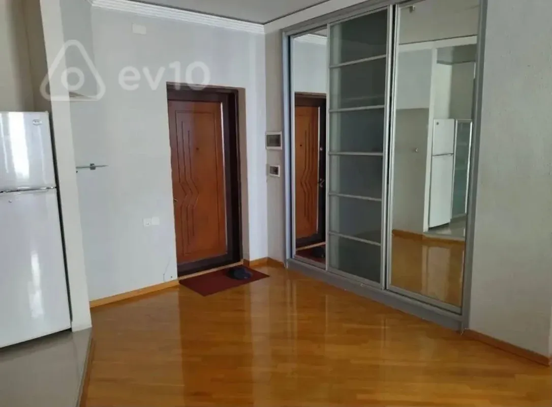 220 AZN - 3 otaqlı mənzil Kirayə (aylıq), Yasamal qəs., Yasamal, Bakı