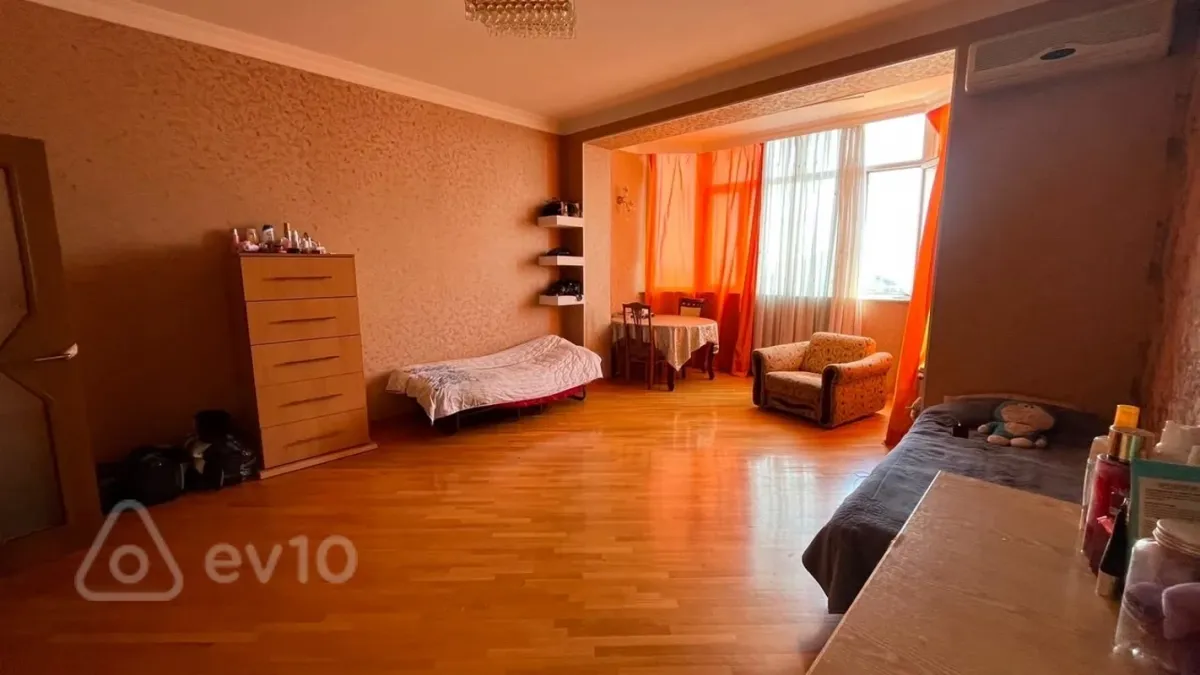 220 AZN - 3 otaqlı mənzil Kirayə (aylıq), Yasamal qəs., Yasamal, Bakı