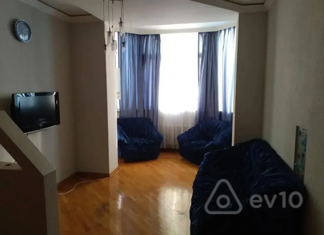 220 AZN - 3 otaqlı mənzil Kirayə (aylıq), Yasamal qəs., Yasamal, Bakı