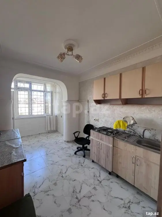 630 AZN - 3 otaqlı mənzil Kirayə (aylıq), 8-ci kilometr, Nizami, Bakı